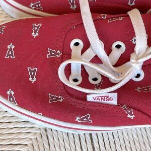MLB California Angels Vans Deck Shoes Men’s 5 Women’s 6.5